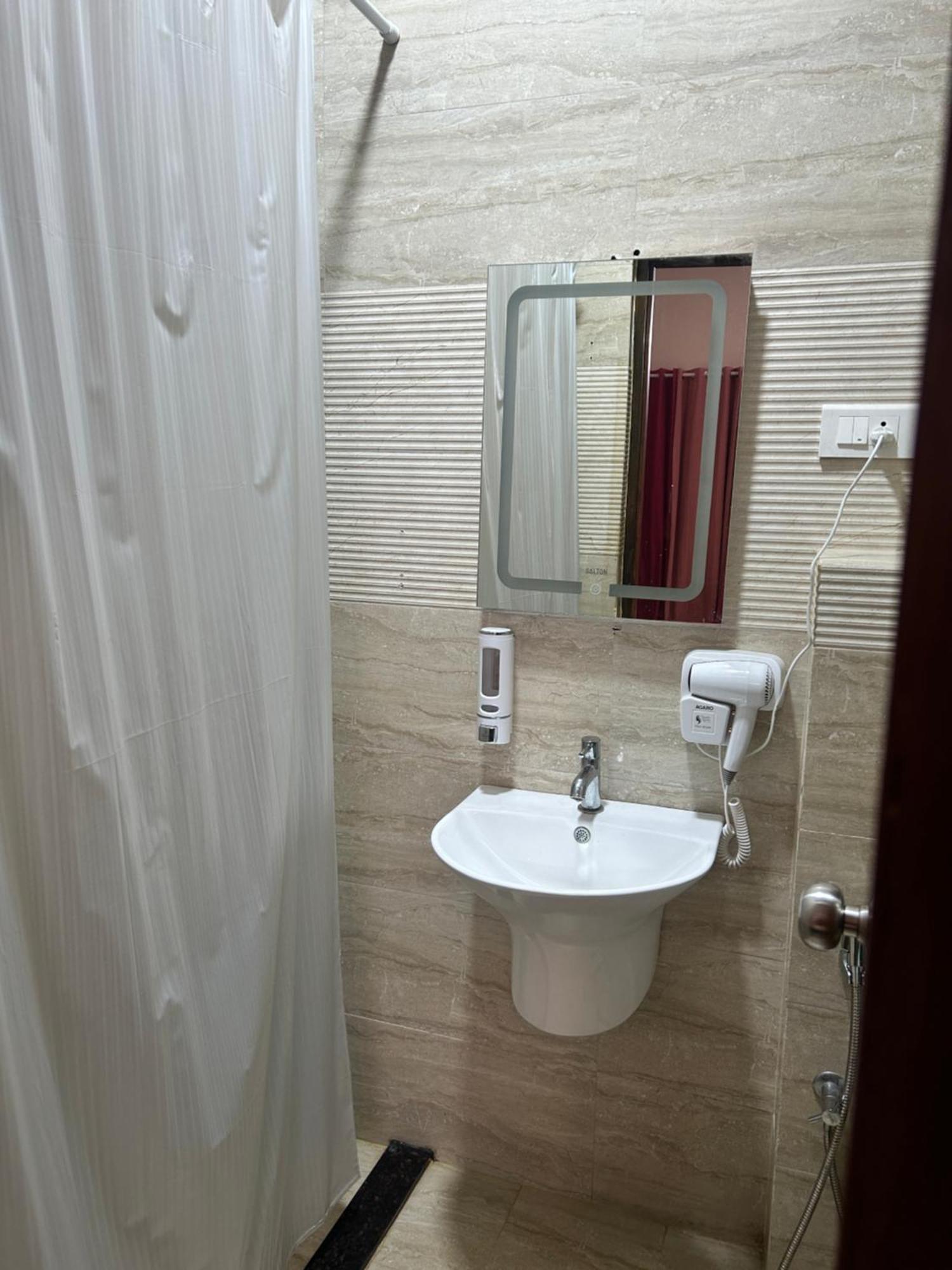 Blissful Home Near Coimbatore Airport Exterior foto